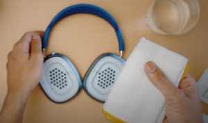 How To Clean Headphone Pads: Easy Steps - Headphones Pedia
